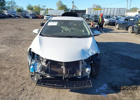 2017 Toyota Corolla Le z USA, uszkodzony, nr VIN 5YFBURHE7HP725517